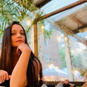 Meet your Posher, Wajida